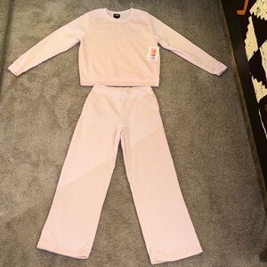 Light Pink Sweat Outfit